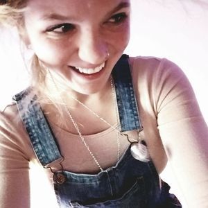 Meet your Posher, Bella